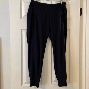 Black Athleta joggers size 8 Petite